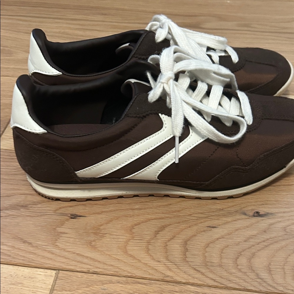 No Boundaries Brown and White Women’s Sneakers